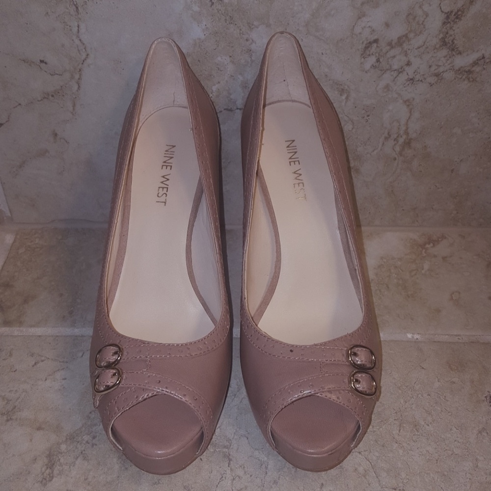 Never worn - Nine West Chyna Platform Heels